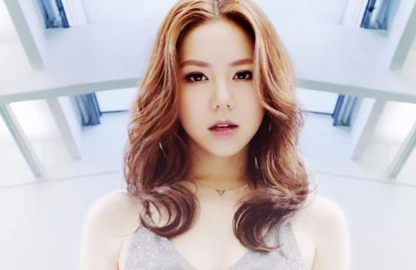 邓紫棋为什么叫GEM,邓紫棋是香港人吗