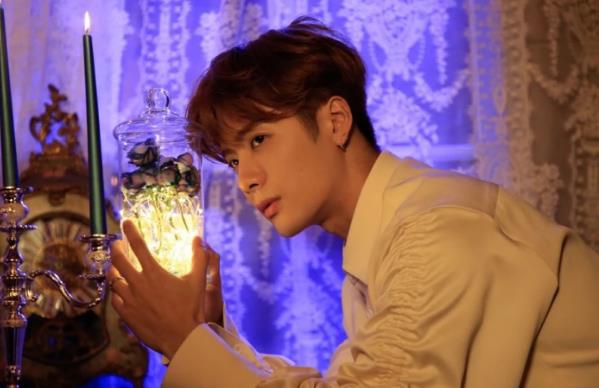 王嘉尔为什么叫大草莓,王嘉尔和草莓有什么关系