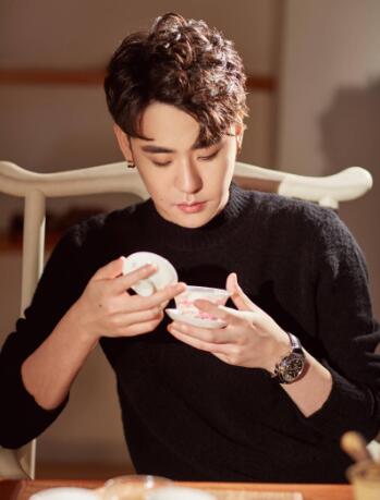 张云雷八卦简介：张云雷调侃事件德云社回应道歉