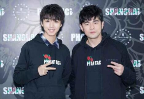 王俊凯八卦:奶茶店火爆开业惊喜满满 王俊凯八卦:奶茶店火爆开业惊喜满满