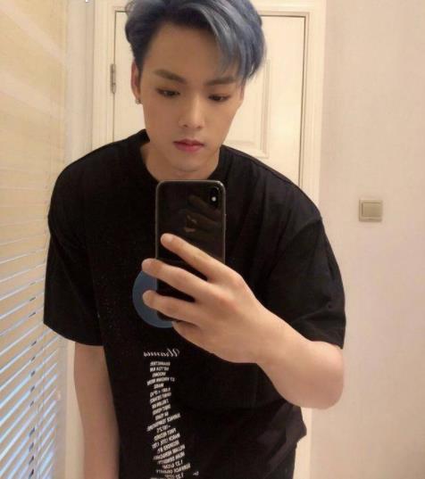 金晨新恋情疑曝光 男友疑似董又霖正面照曝光