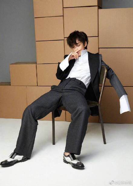 李冰冰短发新造型：气场十足A到爆炸