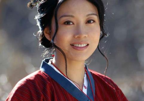 闫妮老公是谁：佟掌柜的心酸感情史大曝光！