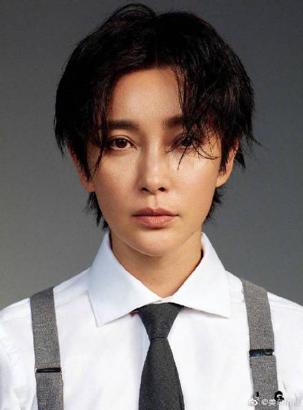 李冰冰短发新造型：气场十足A到爆炸