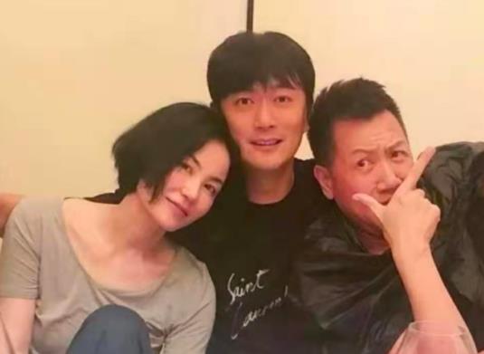 谢霆锋缺席王菲生日宴与友聚餐 是相处方式问题还是另有隐情 谢霆锋缺席王菲生日宴与友聚餐 是相处方式问题还是另有隐情