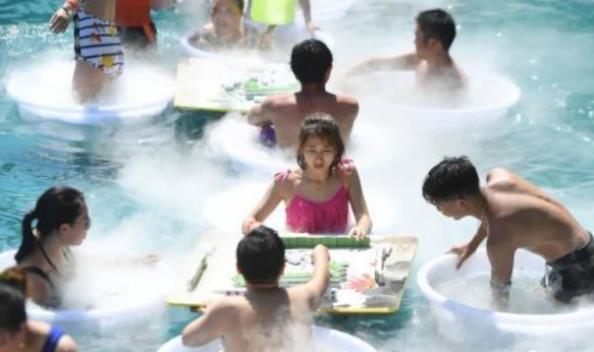 坐冰桶里打麻将 重庆人解锁打麻将新姿势 坐冰桶里打麻将 重庆人解锁打麻将新姿势