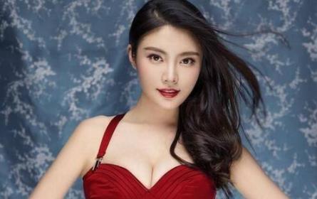 徐冬冬的胸有多大 徐冬冬与柳岩相比谁更胜一筹呢