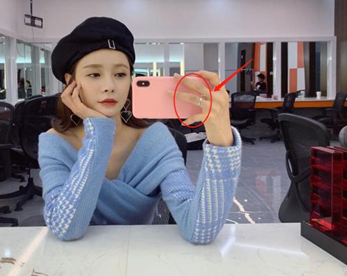 杜海涛求婚成功 沈梦辰晒无名指钻戒 杜海涛求婚成功 沈梦辰晒无名指钻戒