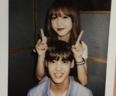 宋有彬金昭希分手是什么情况 昔日两人热吻照曝光 宋有彬金昭希分手是什么情况 昔日两人热吻照曝光