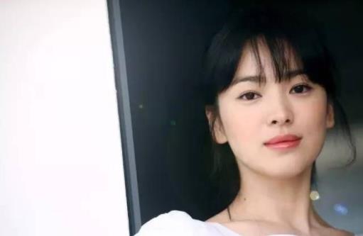 宋仲基离婚后近照曝光绿帽抢镜 宋仲基首度露面详情介绍