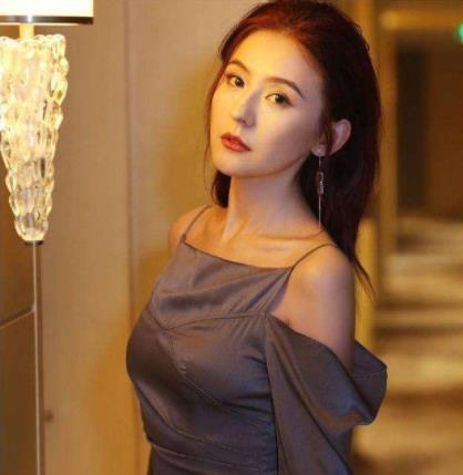 热依扎怒斥偷拍者怎么回事 热依扎有抑郁症吗