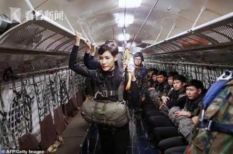 泰王室新王妃私照罕见公布 因浏览量太大网站崩溃