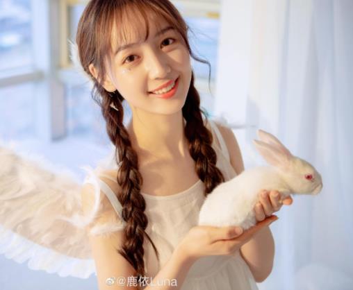 吴亦凡女友身份疑曝光 吴亦凡女友详细资料信息曝光 吴亦凡女友身份疑曝光 吴亦凡女友详细资料信息曝光