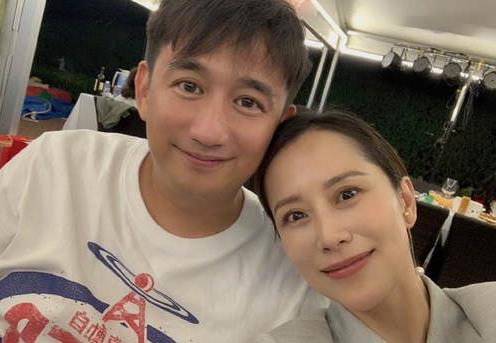 海清黄磊为恩师庆生 海清和黄磊原来是这样的关系 海清黄磊为恩师庆生 海清和黄磊原来是这样的关系