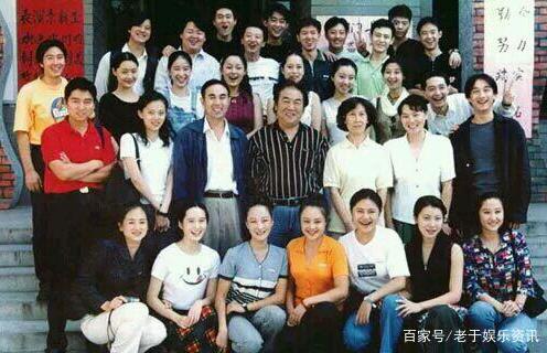 海清黄磊为恩师庆生 海清和黄磊原来是这样的关系 海清黄磊为恩师庆生 海清和黄磊原来是这样的关系