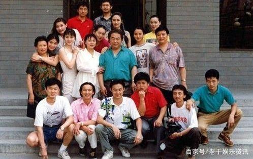 海清黄磊为恩师庆生 海清和黄磊原来是这样的关系 海清黄磊为恩师庆生 海清和黄磊原来是这样的关系