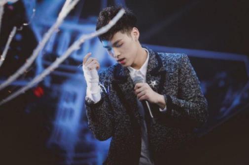 董又霖家是做什么的 董又霖和成龙什么关系 董又霖家是做什么的 董又霖和成龙什么关系