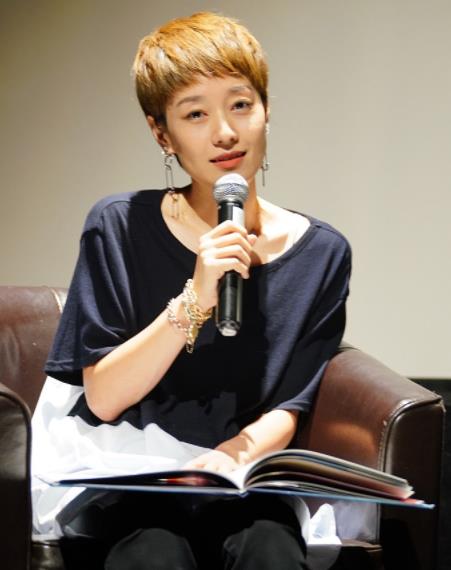 马伊琍离婚后首现身什么样子 马伊琍近况什么样 马伊琍离婚后公开现身什么样子 马伊琍近况什么样