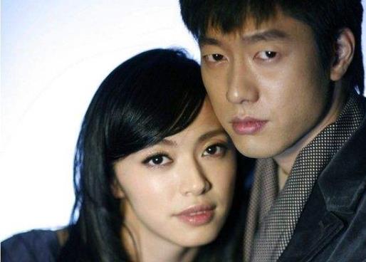 姚晨晒20年前合照怎么回事 合照中果然没有他 姚晨晒20年前合照怎么回事 合照中果然没有他