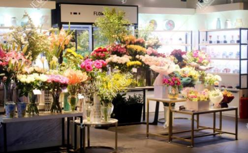 花店不开了花继续开下一句是什么 这句话的出处及意思 花店不开了花继续开下一句是什么 这句话的出处及意思