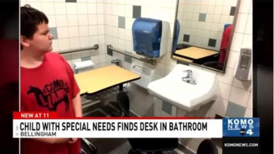 课桌被安排在厕所怎么回事 奇葩做法背后真实原因曝光 课桌被安排在厕所怎么回事 奇葩做法背后真实原因曝光