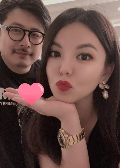 李湘为王岳伦庆生 一个细节看破两人的感情状态 李湘为王岳伦庆生 一个细节看破两人的感情状态