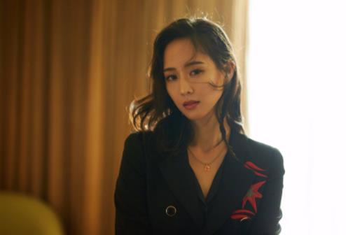 邱泽回应张钧甯恋情称在追求 张钧甯出席活动并无回应