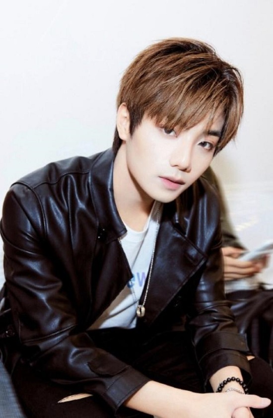 UNINE李振宁方否认恋情 李振宁八卦新闻被扒 UNINE李振宁方否认恋情 李振宁八卦新闻被扒