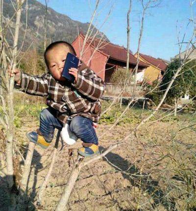 搞笑GIF：装逼有风险！