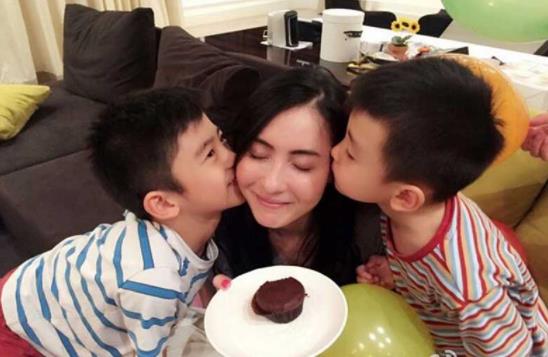 张柏芝开新店什么情况 张柏芝开新店背后真实原因令人心酸 张柏芝开新店什么情况 张柏芝开新店背后真实原因令人心酸