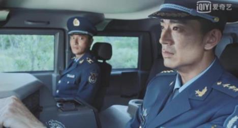 空降利刃乔梁乔栋是什么关系 乔梁和乔栋是一个人吗