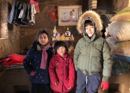 刘烨为儿子庆生怎么回事 时光九宫格纪录诺一成长