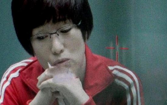 巩俐中国女排路透怎么回事 表情严肃巨像郎平
