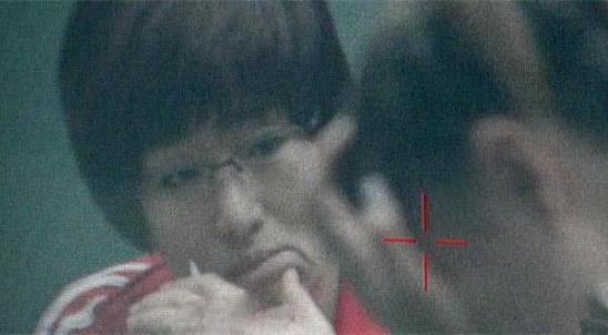 巩俐中国女排路透怎么回事 表情严肃巨像郎平