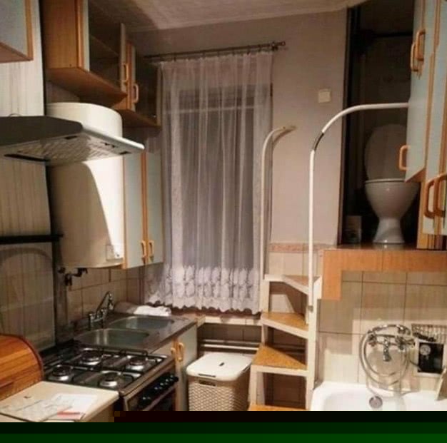 卫生间反人类设计如厕似直播 细数那些反人类设计卫生间 卫生间反人类设计如厕似直播 细数那些反人类设计卫生间