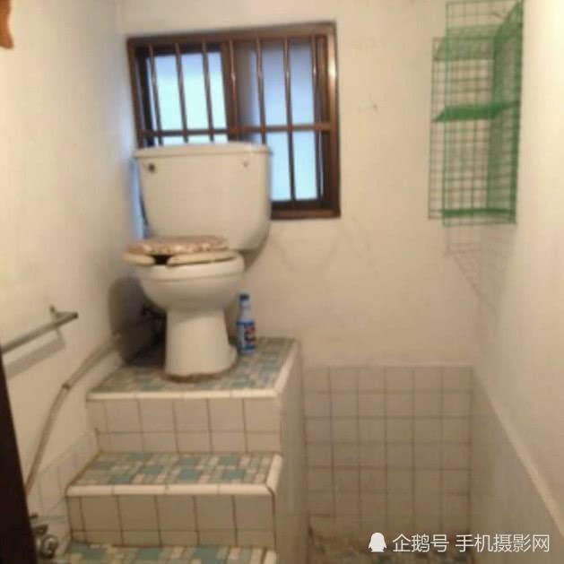 卫生间反人类设计如厕似直播 细数那些反人类设计卫生间 卫生间反人类设计如厕似直播 细数那些反人类设计卫生间