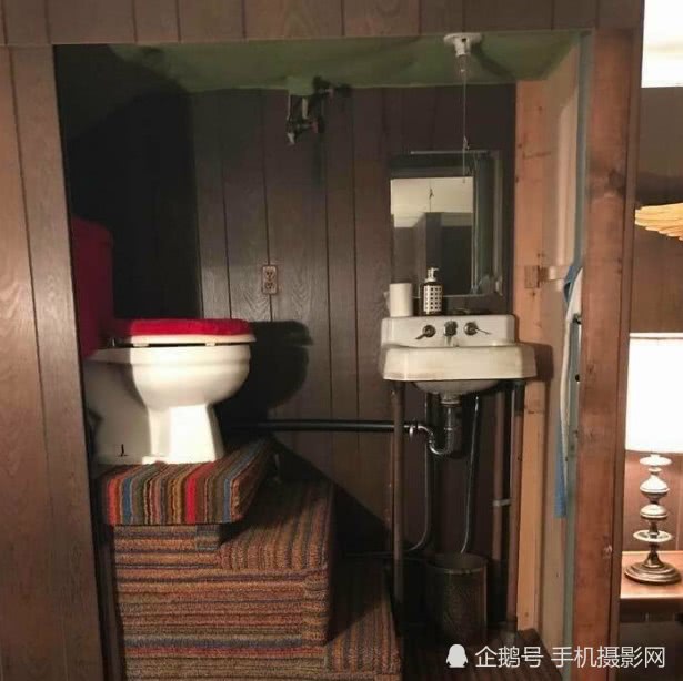 卫生间反人类设计如厕似直播 细数那些反人类设计卫生间 卫生间反人类设计如厕似直播 细数那些反人类设计卫生间