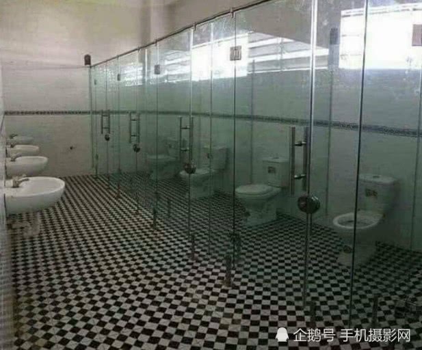 卫生间反人类设计如厕似直播 细数那些反人类设计卫生间 卫生间反人类设计如厕似直播 细数那些反人类设计卫生间
