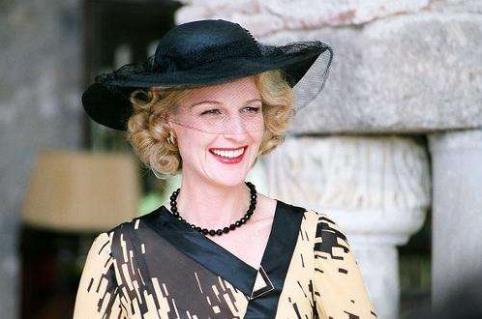 海伦·亨特遇车祸什么情况 车祸现场照片及原因曝光