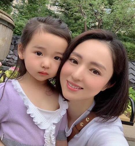 高云翔案庭审启动 高云翔暴瘦现身全程无表情