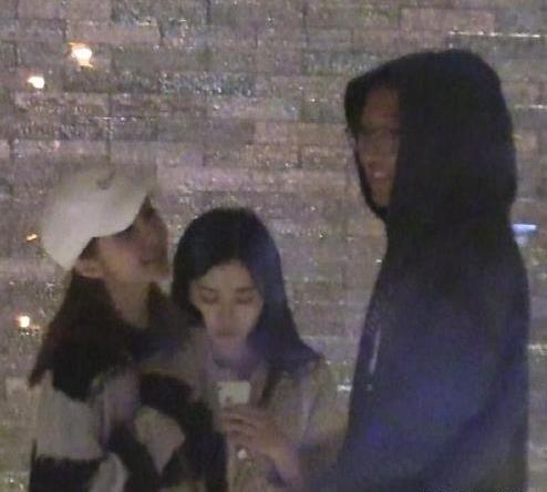 池子否认恋情什么情况 与豆得儿上演摸头杀同回酒店