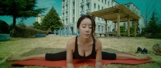 韩女星家暴男友被判刑 曾走红毯走光一夜而红 韩女星家暴男友被判刑 曾走红毯走光一夜而红