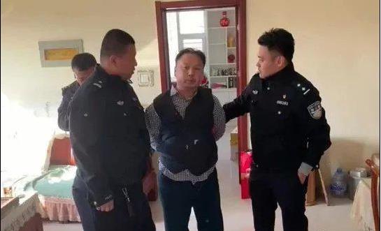 老人闯红灯被阻怒删交警耳光 事件始末详情曝光引起众怒