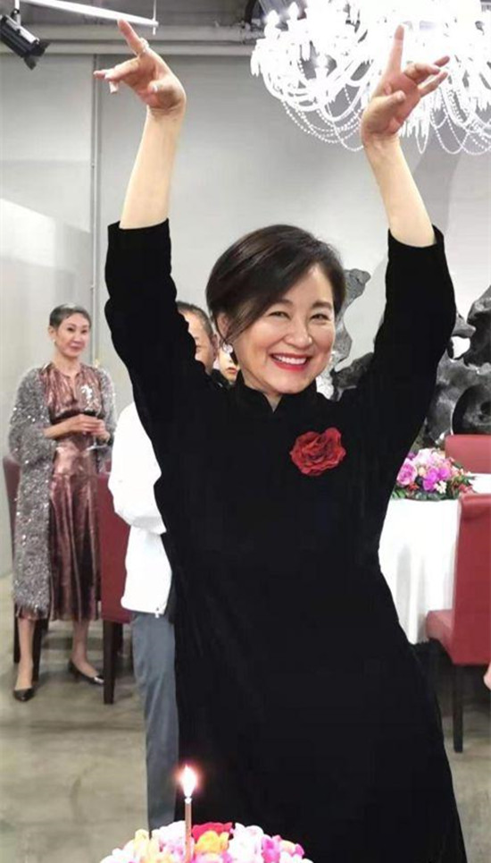 林青霞65岁庆生照怎么回事 真相原来是这样！