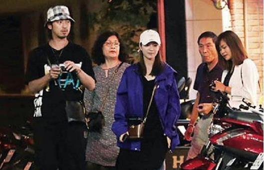 陈柏霖默认恋情 陈柏霖回应恋情暗藏玄机 陈柏霖默认恋情 陈柏霖回应恋情暗藏玄机