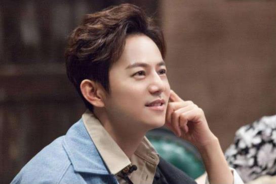 何炅睡三个小时是怎么回事 为什么有人睡得少还精神 何炅睡三个小时是怎么回事 为什么有人睡得少还精神