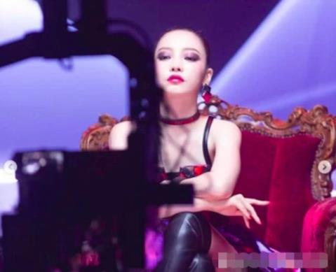 具荷拉家中身亡 曾直播痛哭悼念雪莉 具荷拉家中身亡 曾直播痛哭悼念雪莉