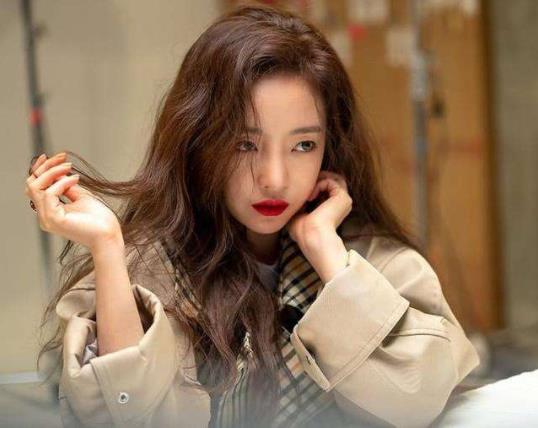 具荷拉家中身亡 曾直播痛哭悼念雪莉 具荷拉家中身亡 曾直播痛哭悼念雪莉