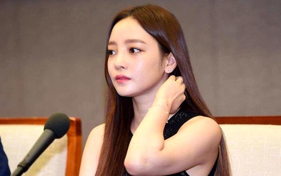 具荷拉留悲观纸条怎么回事 悲观纸条内容曝光疑似遗书 具荷拉留悲观纸条怎么回事 悲观纸条内容曝光疑似遗书