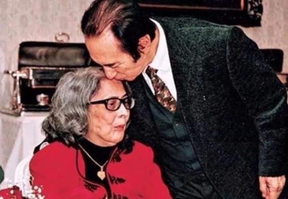 何鸿燊为什么能娶四个 何鸿燊四个妻子都是谁 何鸿燊为什么能娶四个 何鸿燊四个妻子都是谁